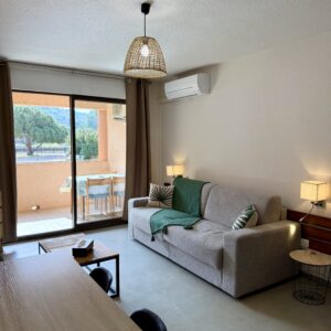 Appartement Cinarca - résidence avec piscine à 20m de la plage